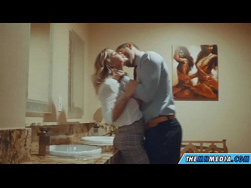 ❤️ Бүкіл аққұба сізді қоғамдық дәретханада азғырғанда ️  Секс бізде kk.pornado-co.ru ️❤